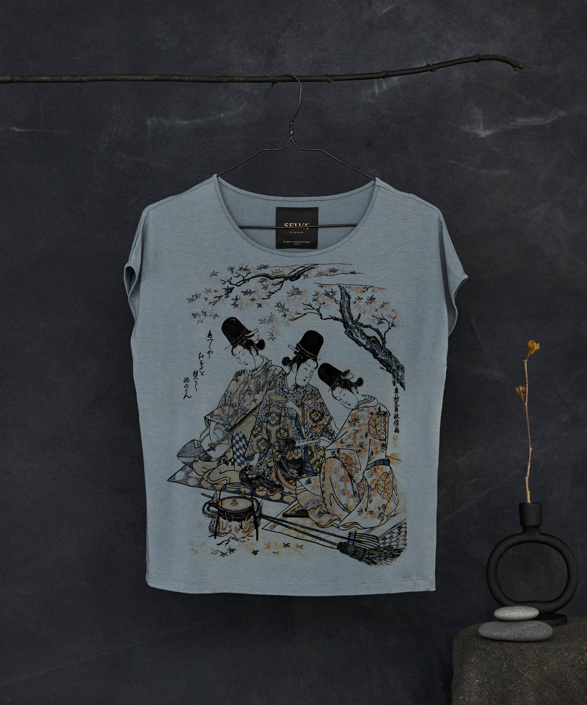Okumura Masanobu no.1 storm cloud t-shirt woman