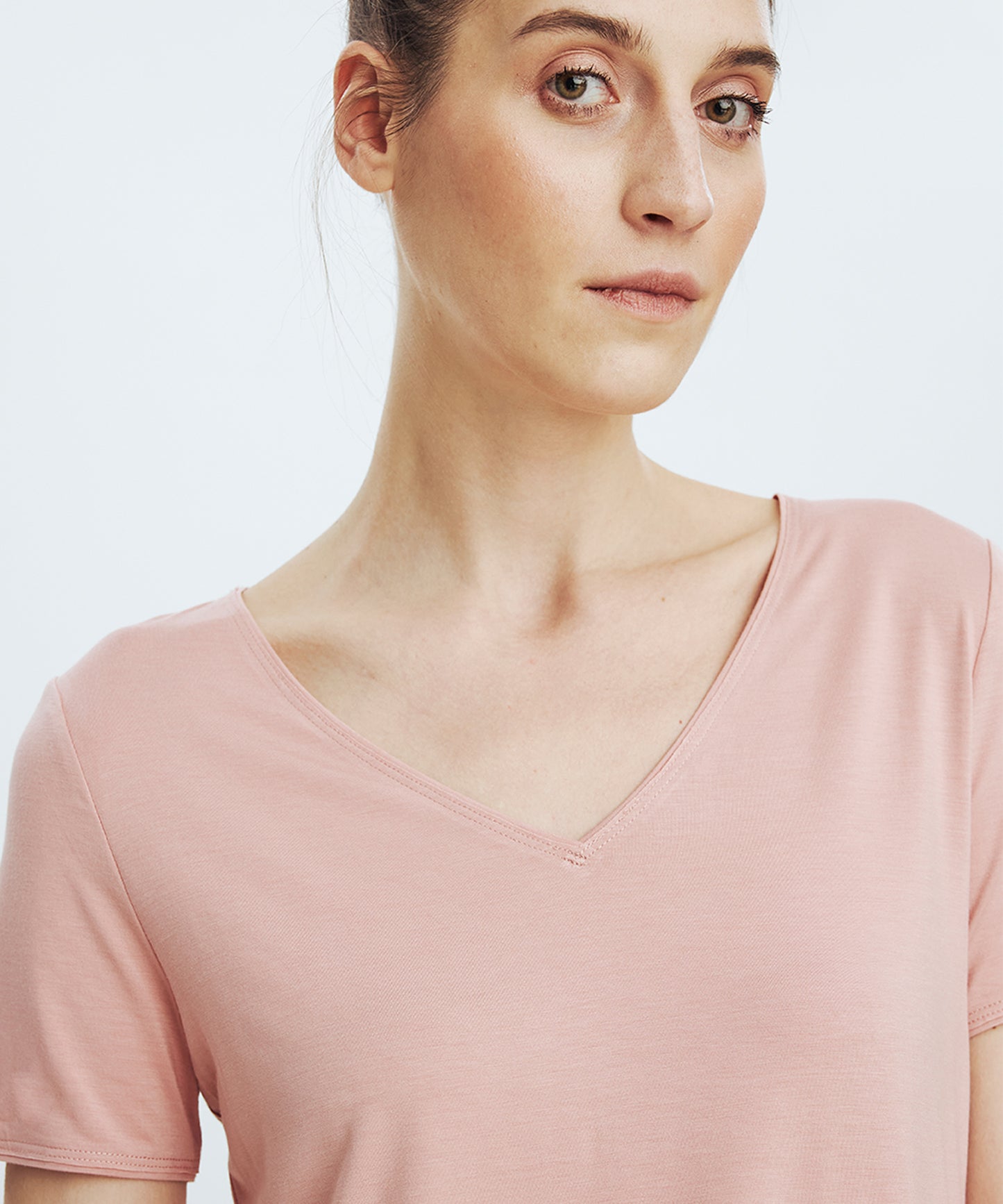 Light Pink Classic V-neck No. 126
