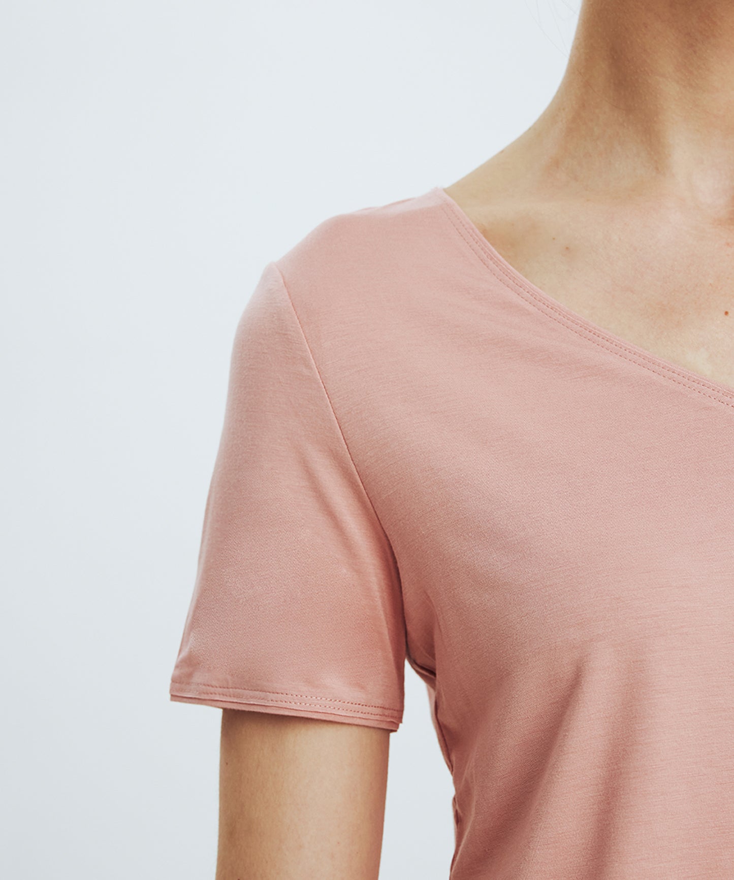 Light Pink Classic V-neck No. 126