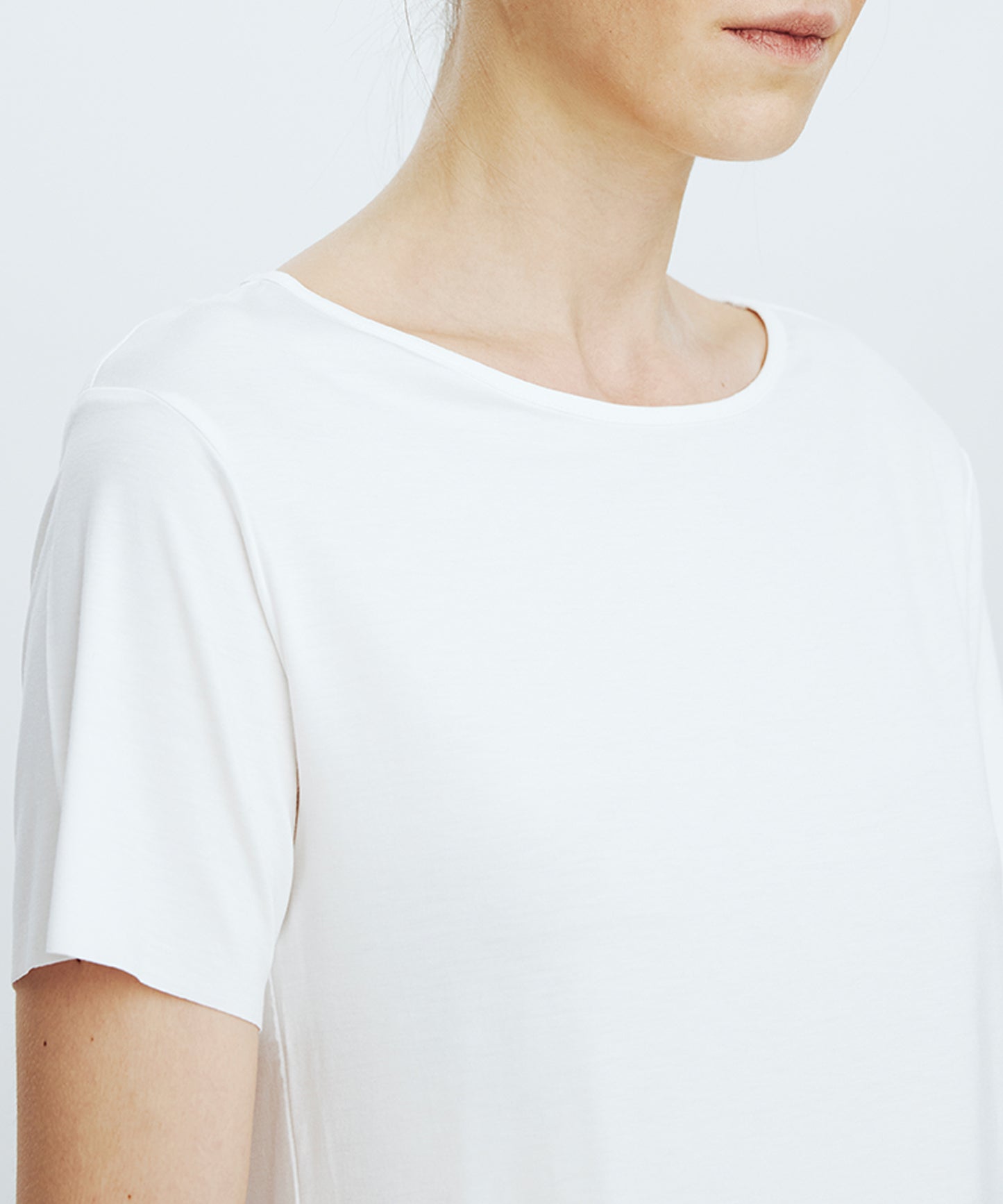 White Drop Shoulder T-shirt No. 902