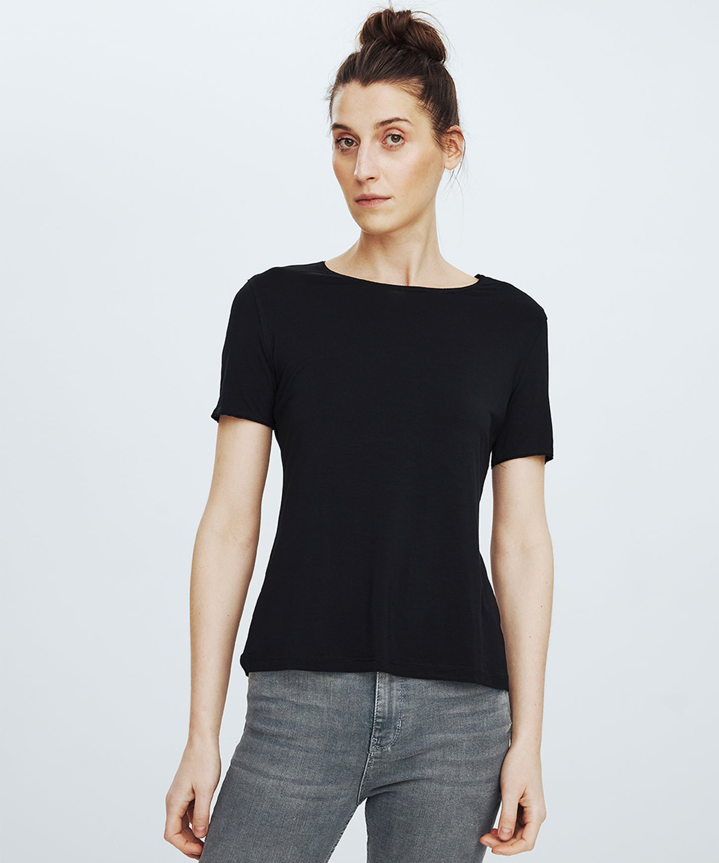 Black Classic T-Shirt No. 901