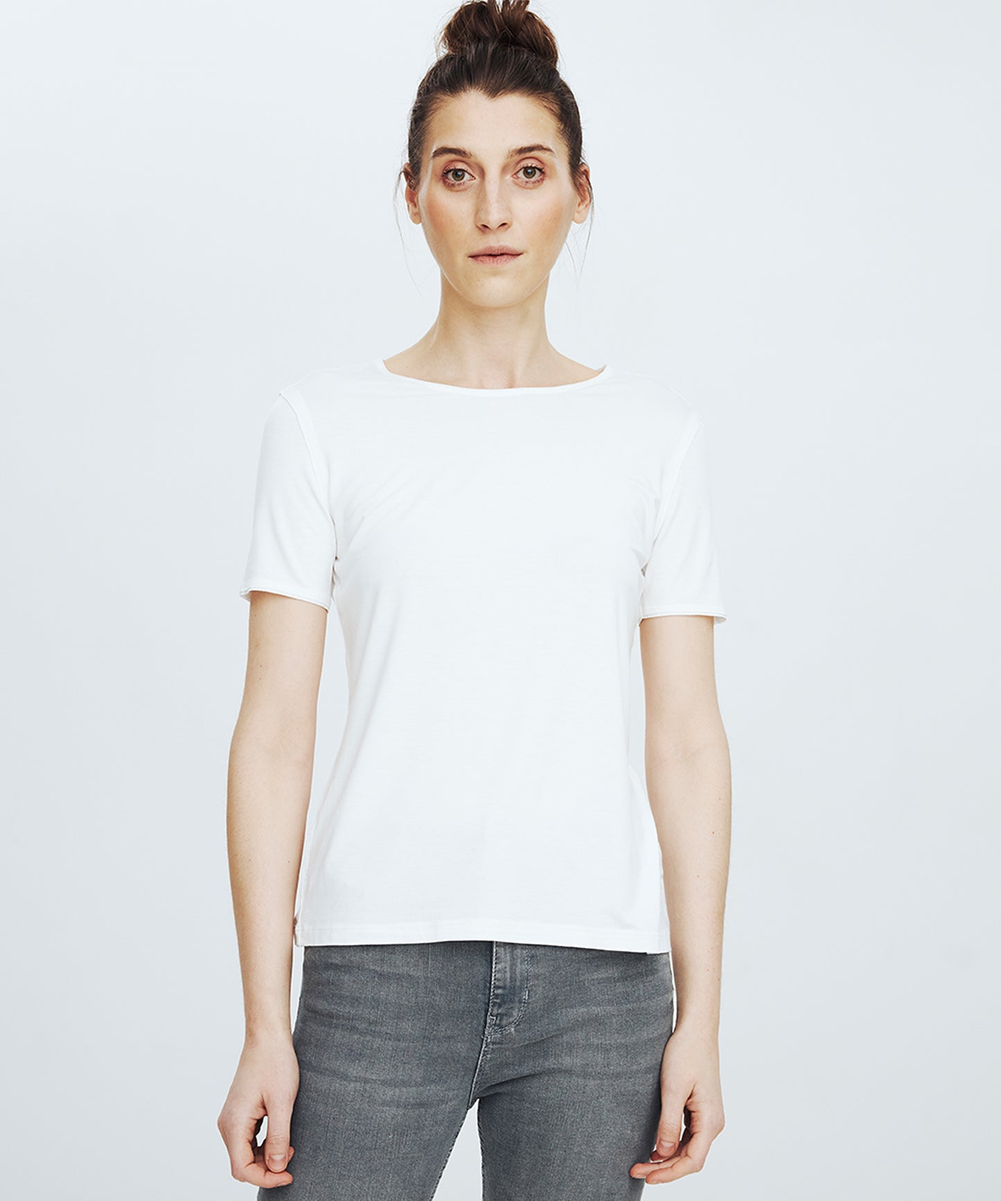 White Classic T-Shirt No. 901
