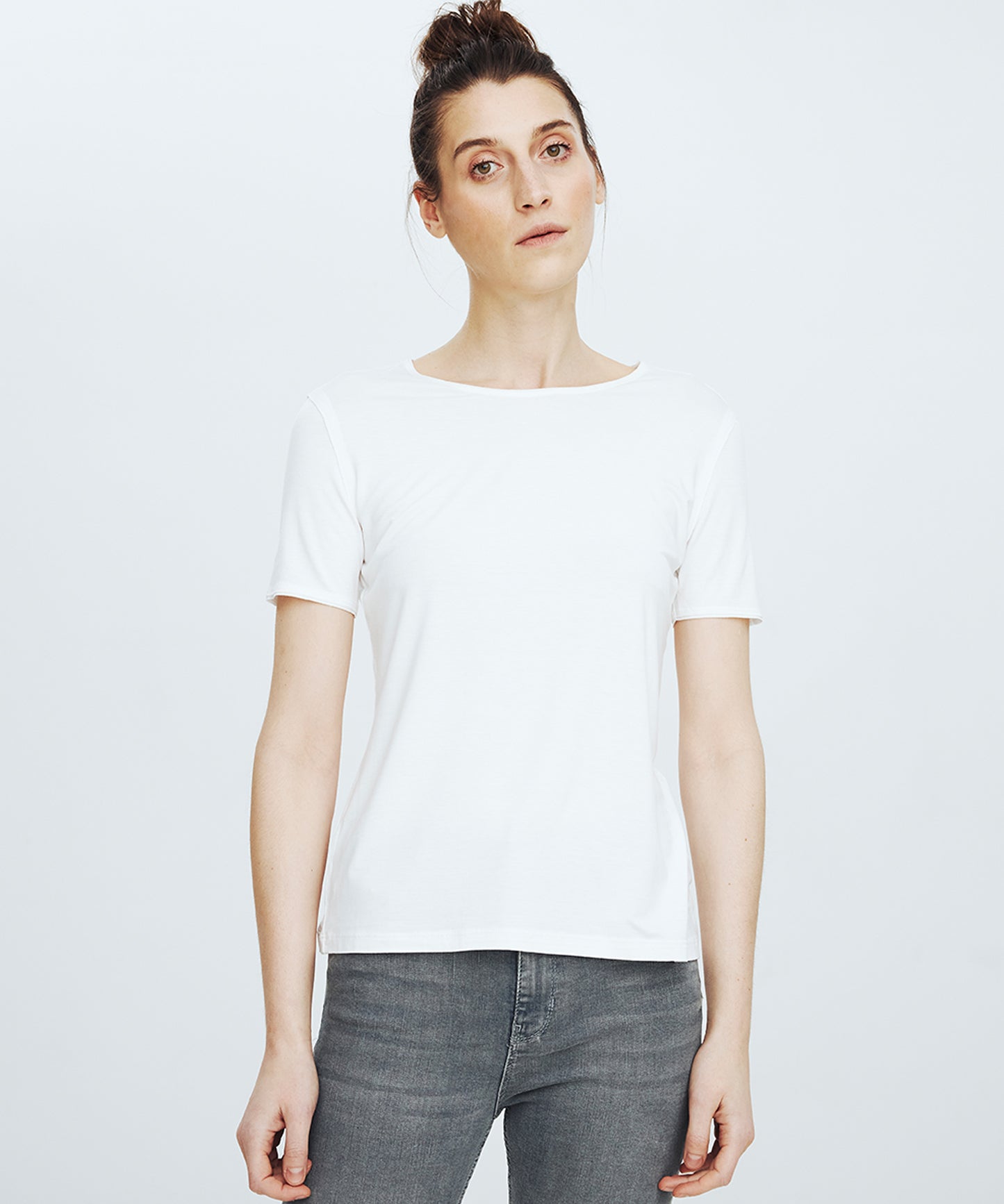 White Classic T-Shirt No. 901