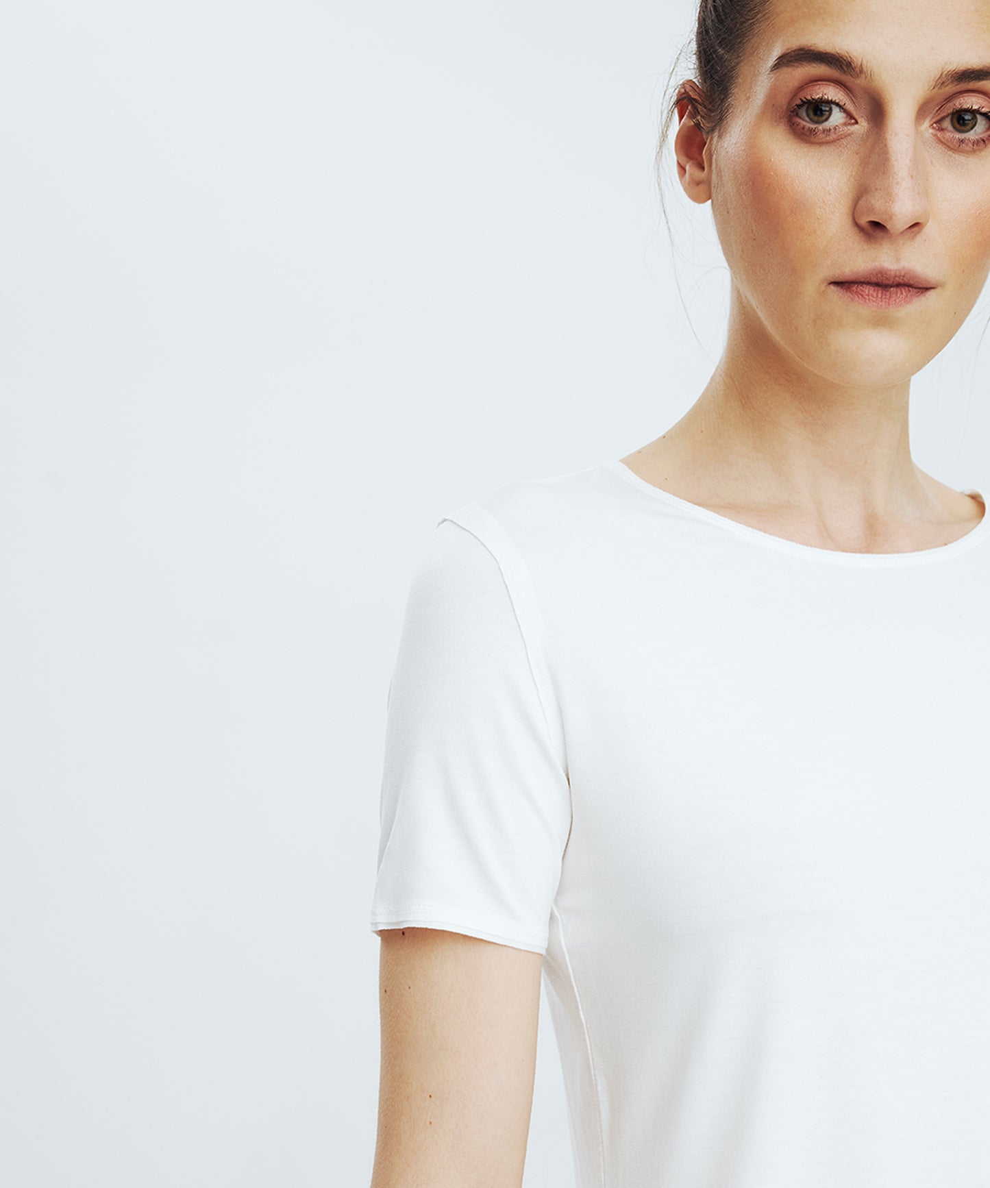 White Classic T-Shirt No. 901