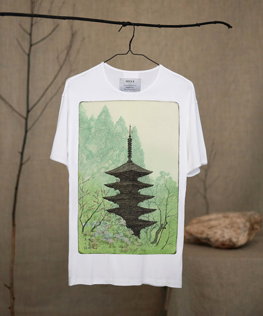 Suzuki Chikuhaku white t-shirt man