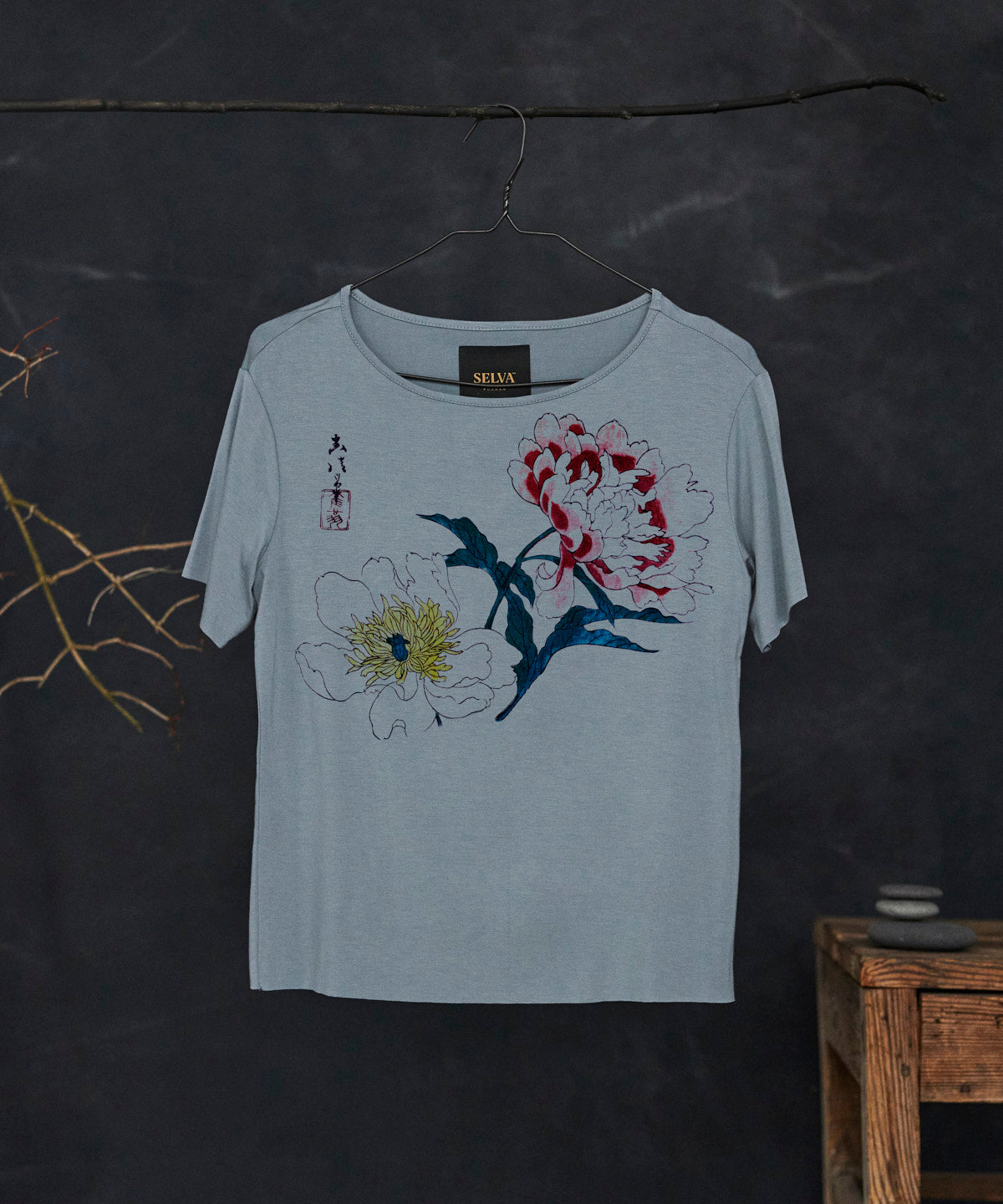 Kita Busei storm cloud t-shirt woman