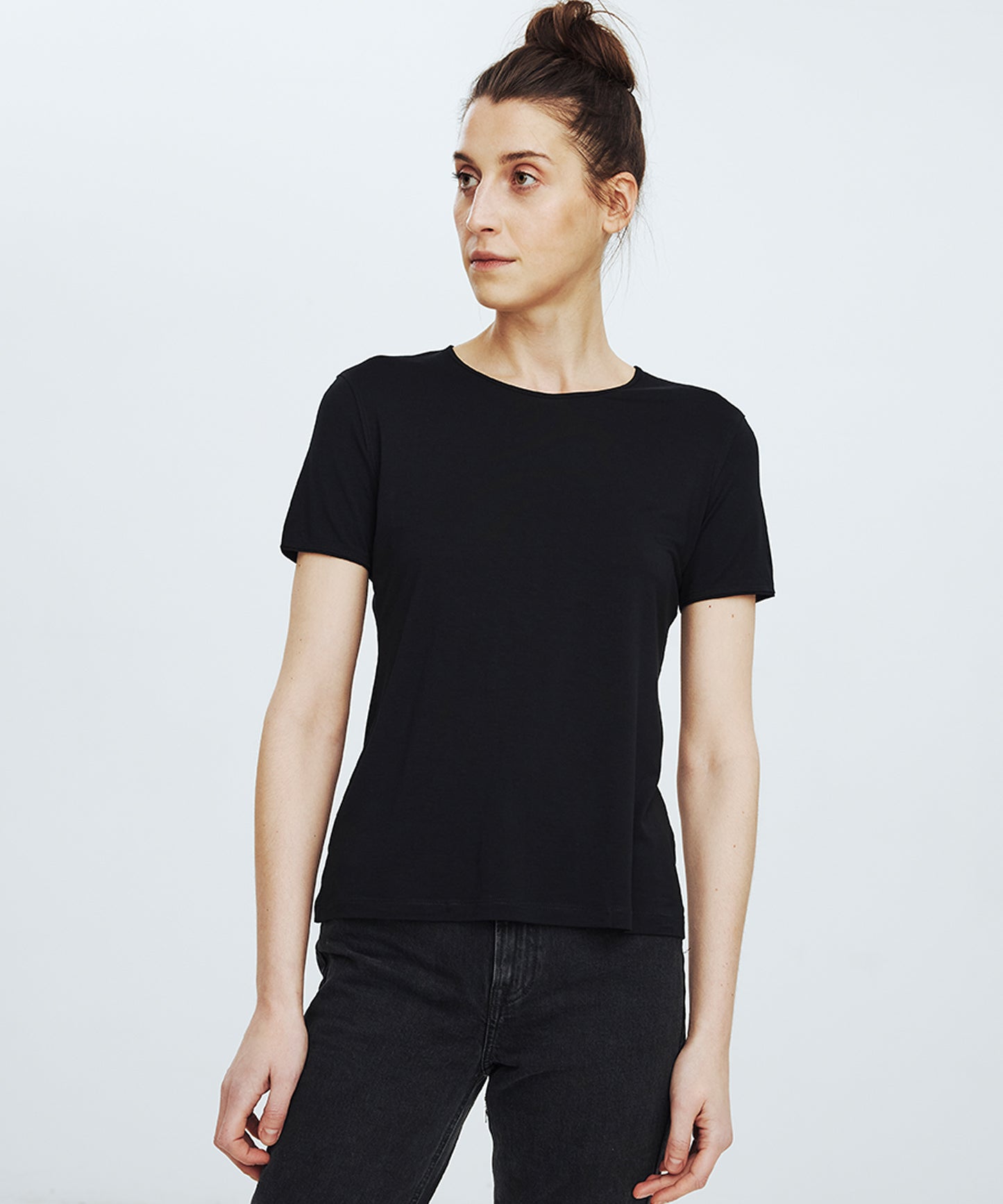 Black Classic T-Shirt No. 901
