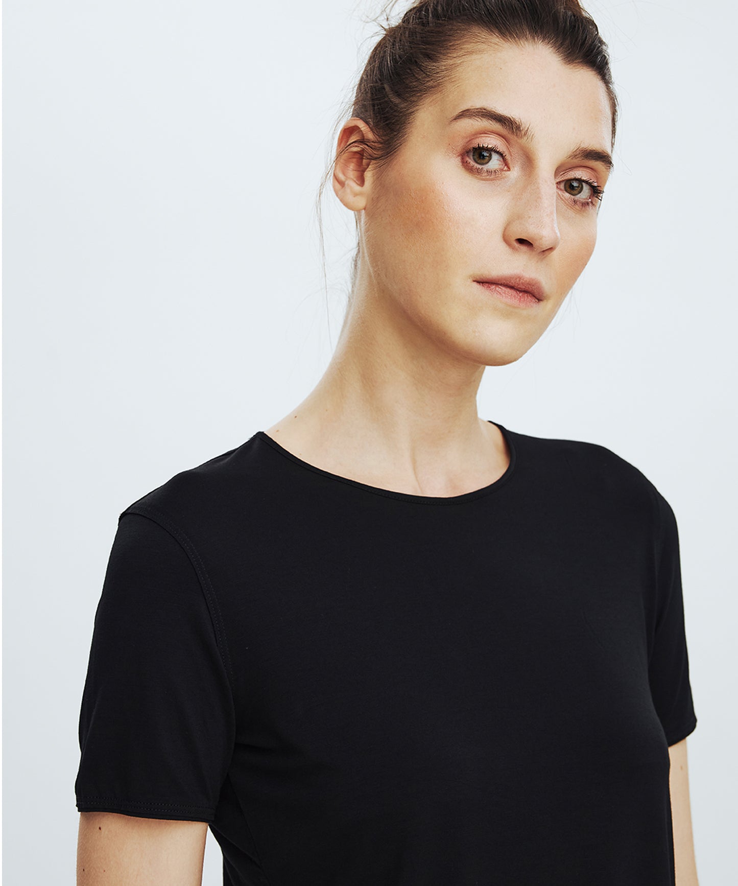 Black Classic T-Shirt No. 901