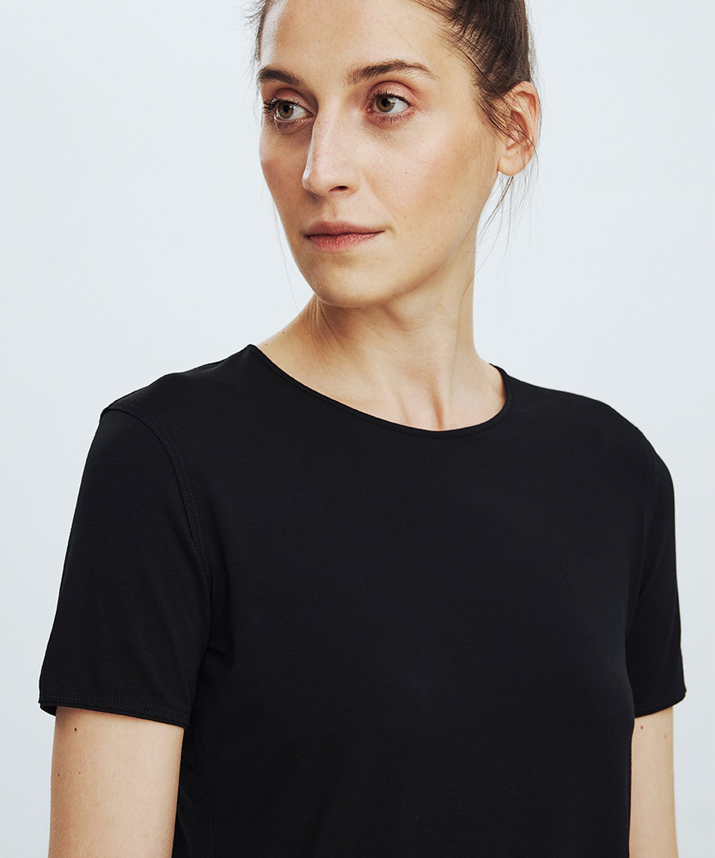 Black Classic T-Shirt No. 901