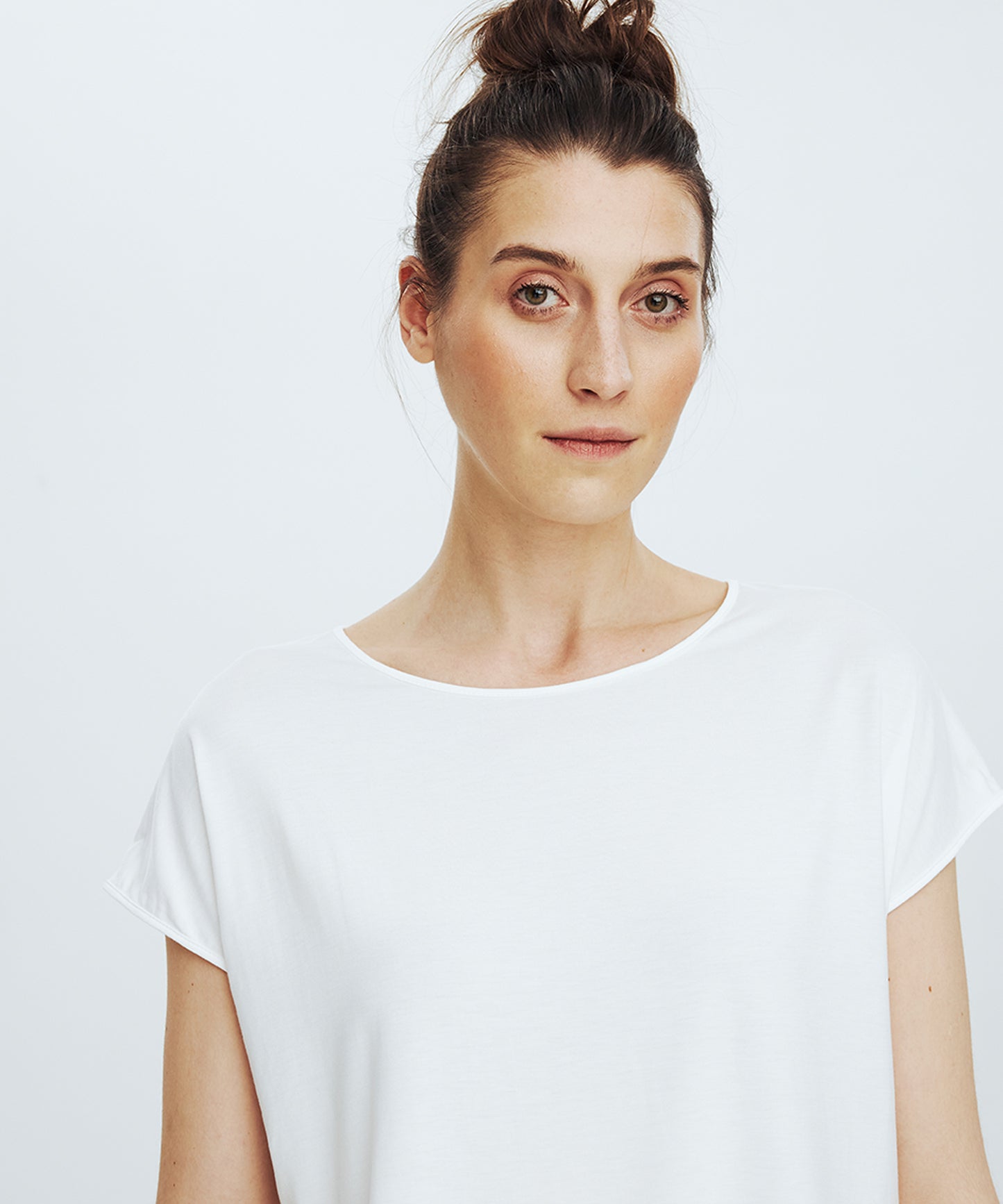 White Classic Semi-Oversize No. 1062