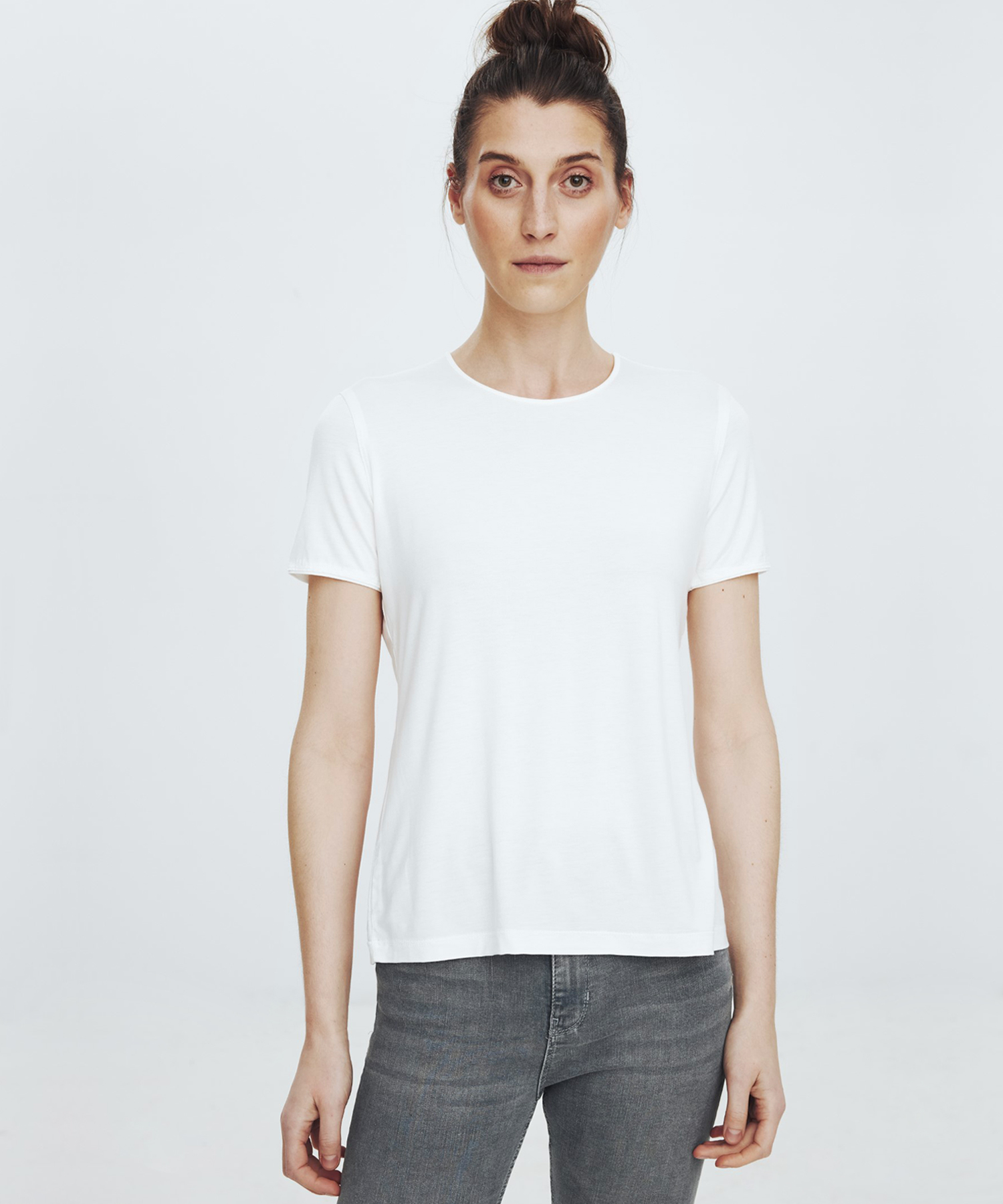 White Classic T - shirt no.1002