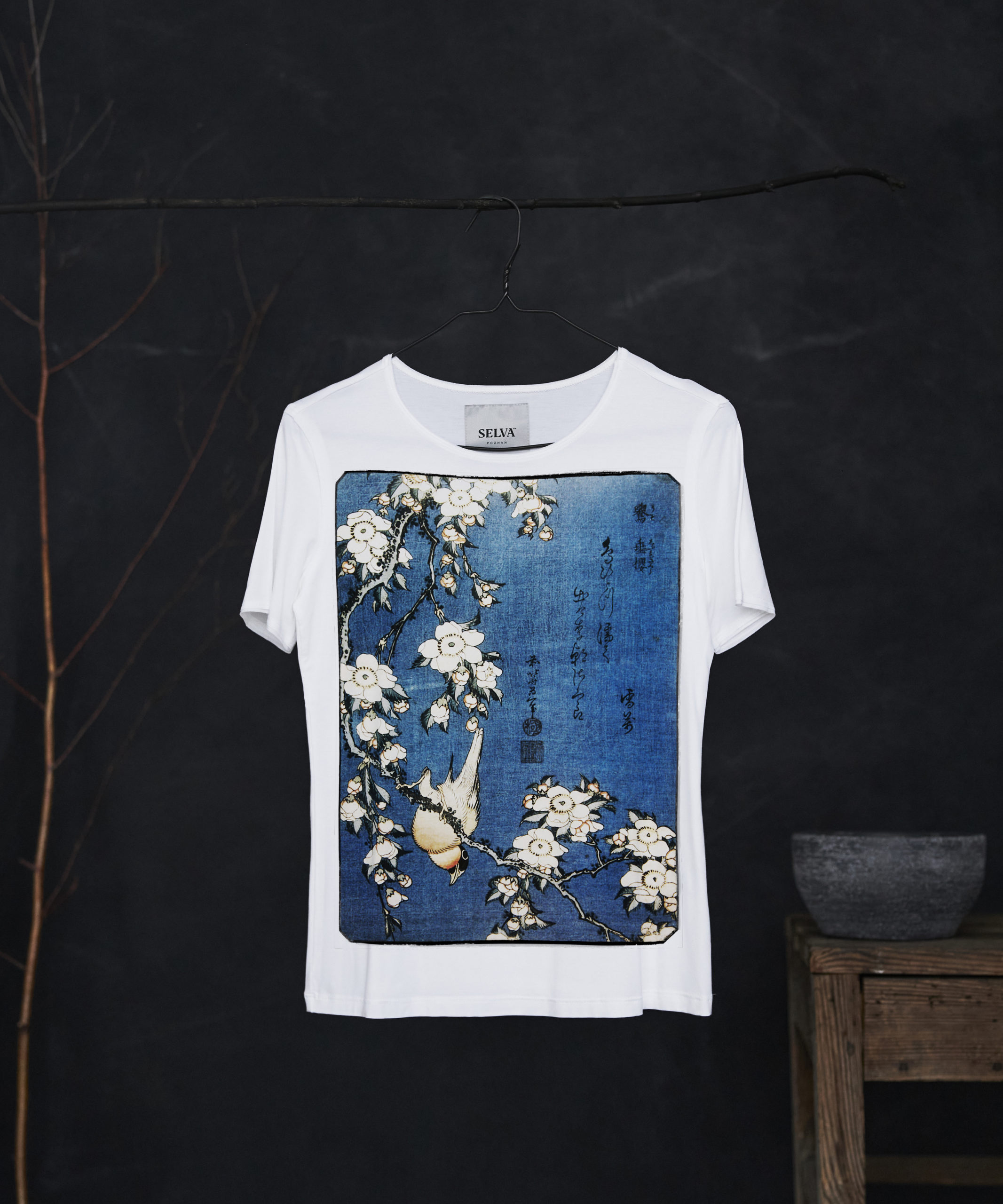 Katsushika Hokusai no.14 white t-shirt woman