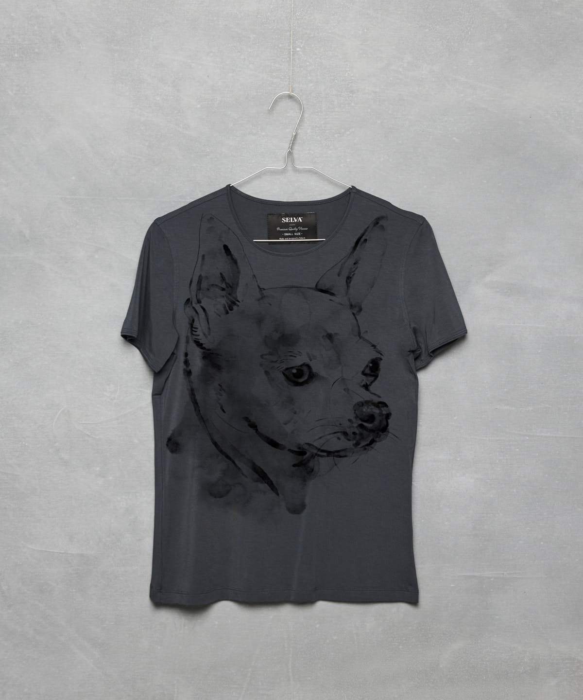 Chihuahua dark cool gray t-shirt woman