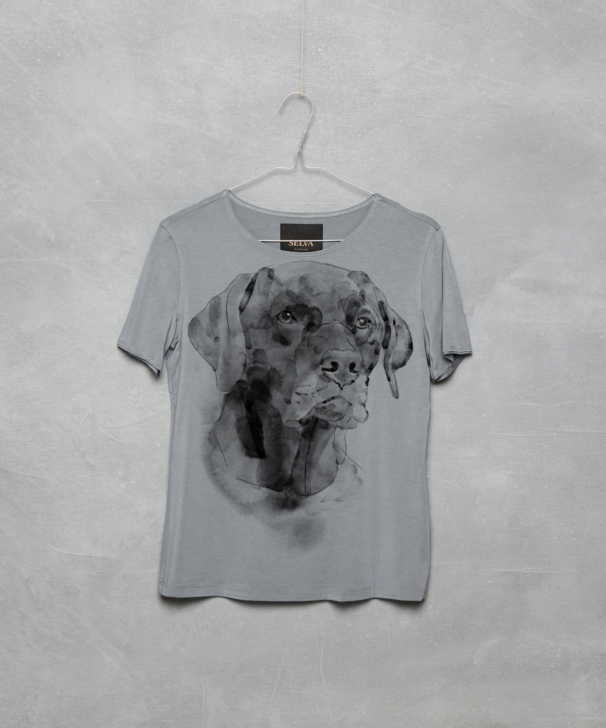 Labrador retriever storm cloud t-shirt woman